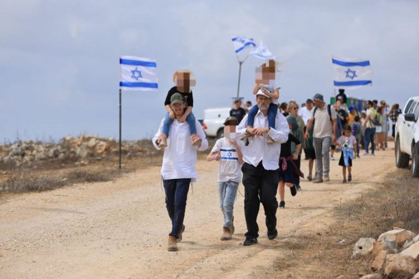 אלפים צעדו בצעדת השומרון בהר עיבל