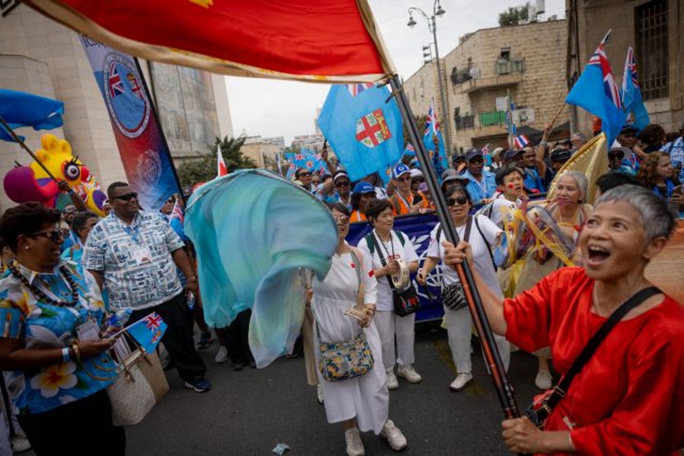 רבבות צעדו בירושלים: כך נראתה הצעדה הססגונית