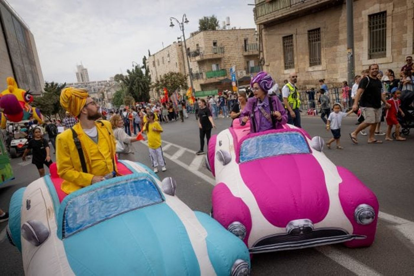 רבבות צעדו בירושלים: כך נראתה הצעדה הססגונית