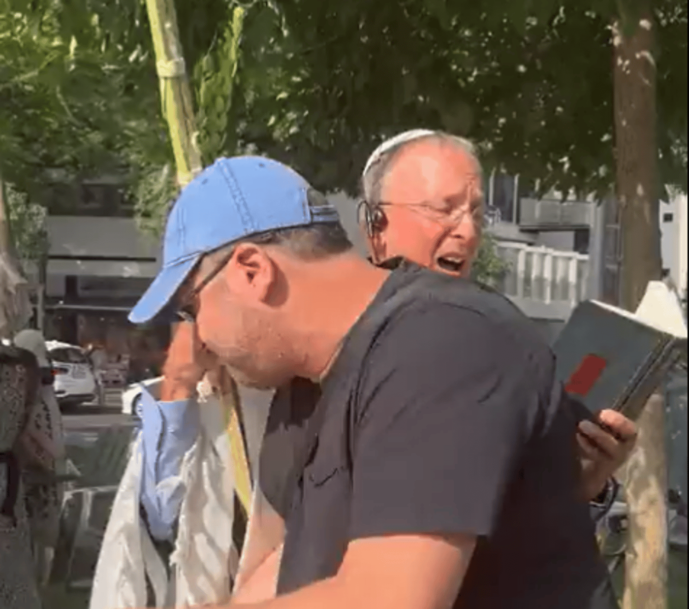 "אני האדם מהסרטון; לא תקפתי את הרב ליאו די"