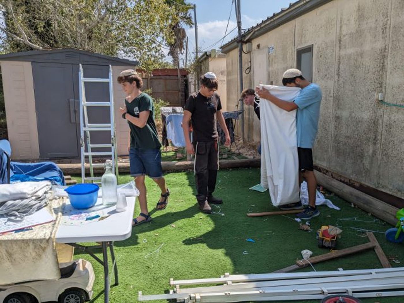 עם ישראל חי! התגייסות אדירה לעזרה בכל המישורים