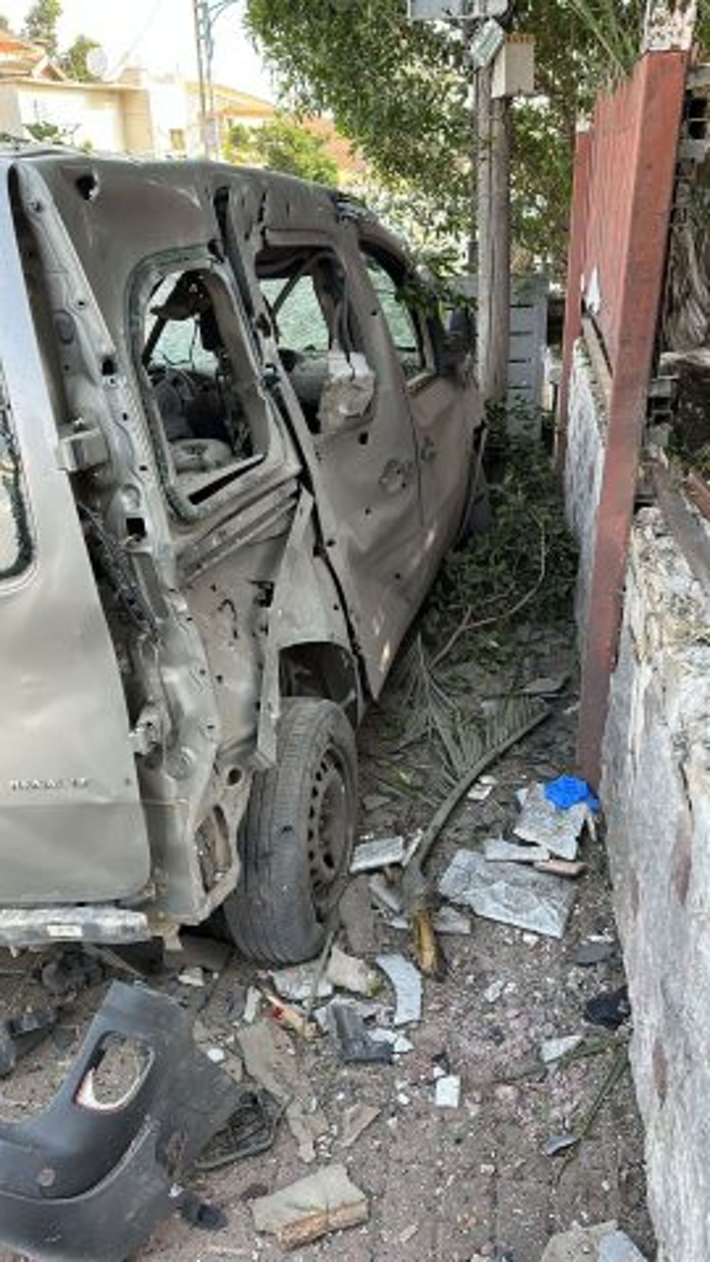 9 פגיעות ישירות בטילים על שדרות, גבר בן 40 נפצע בינוני מרסיסים