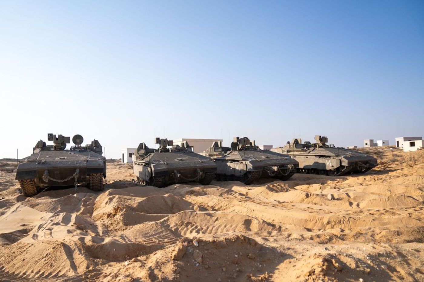 היום השמיני: מטחים למרכז, פצצות מרגמה מלבנון