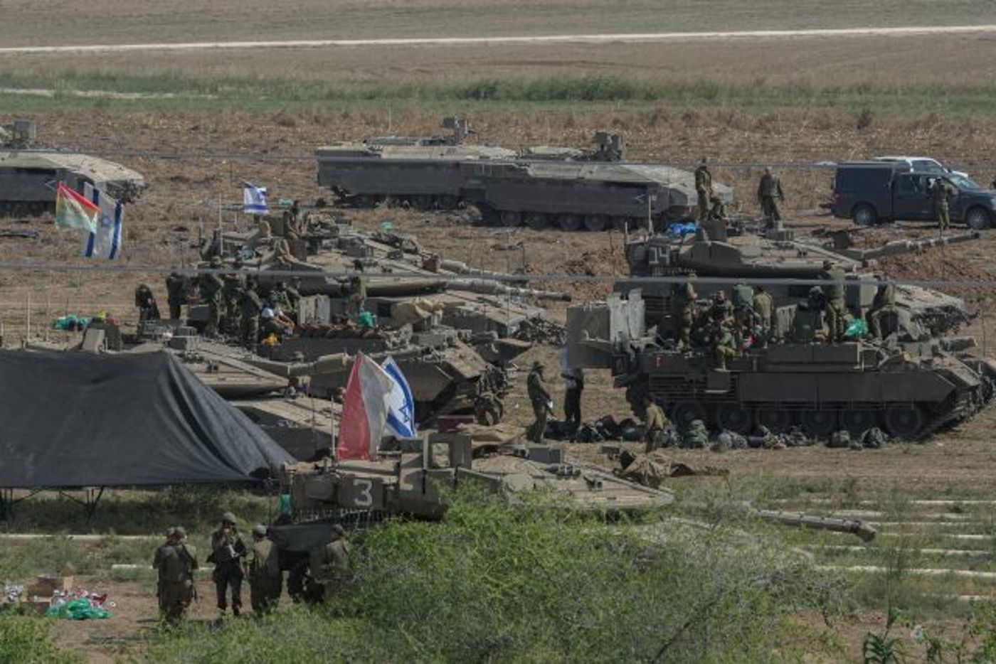 חיילים
