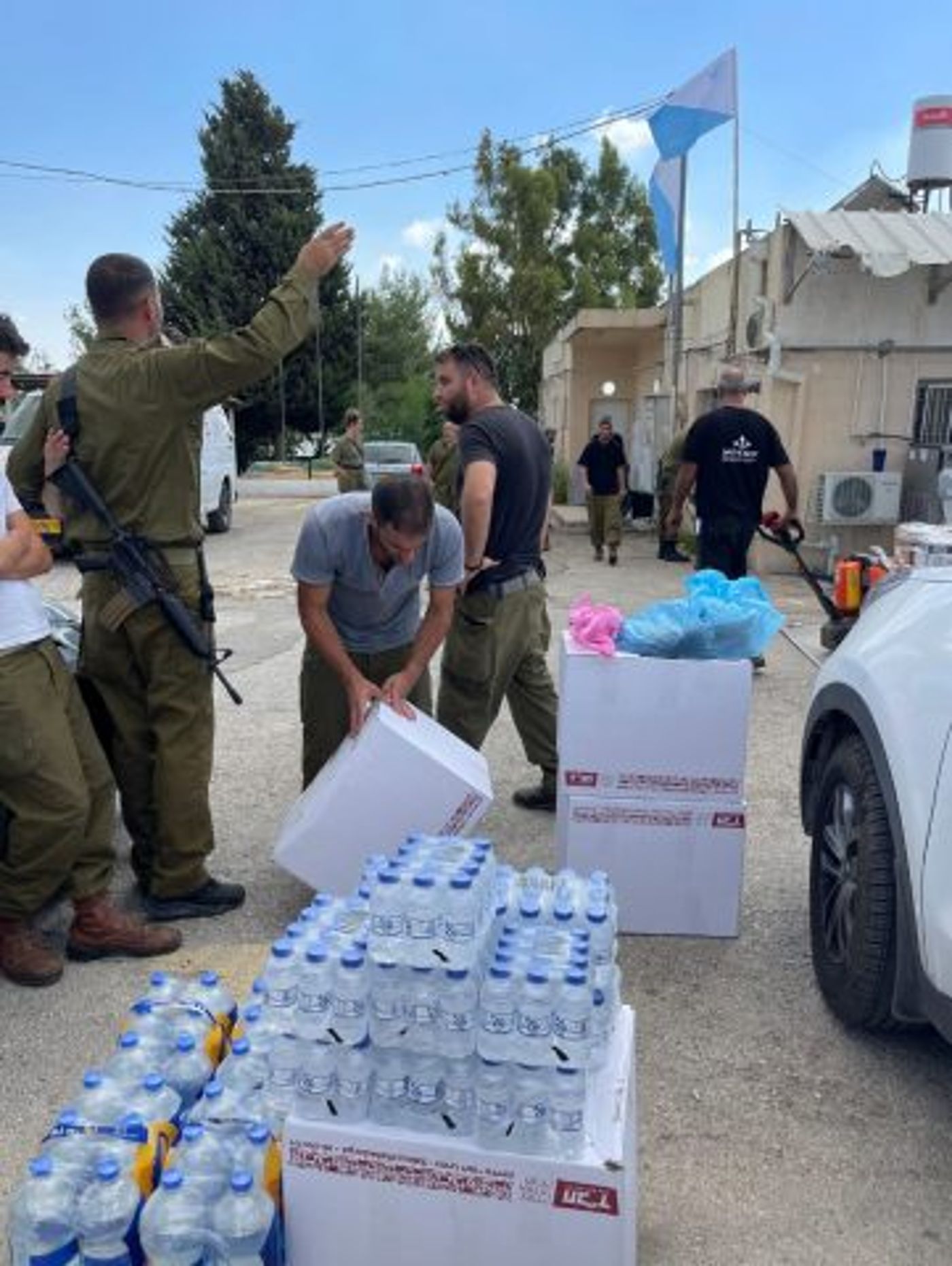 סיוע ממוקד לכל חייל מהחמ"ל של כפר חב"ד