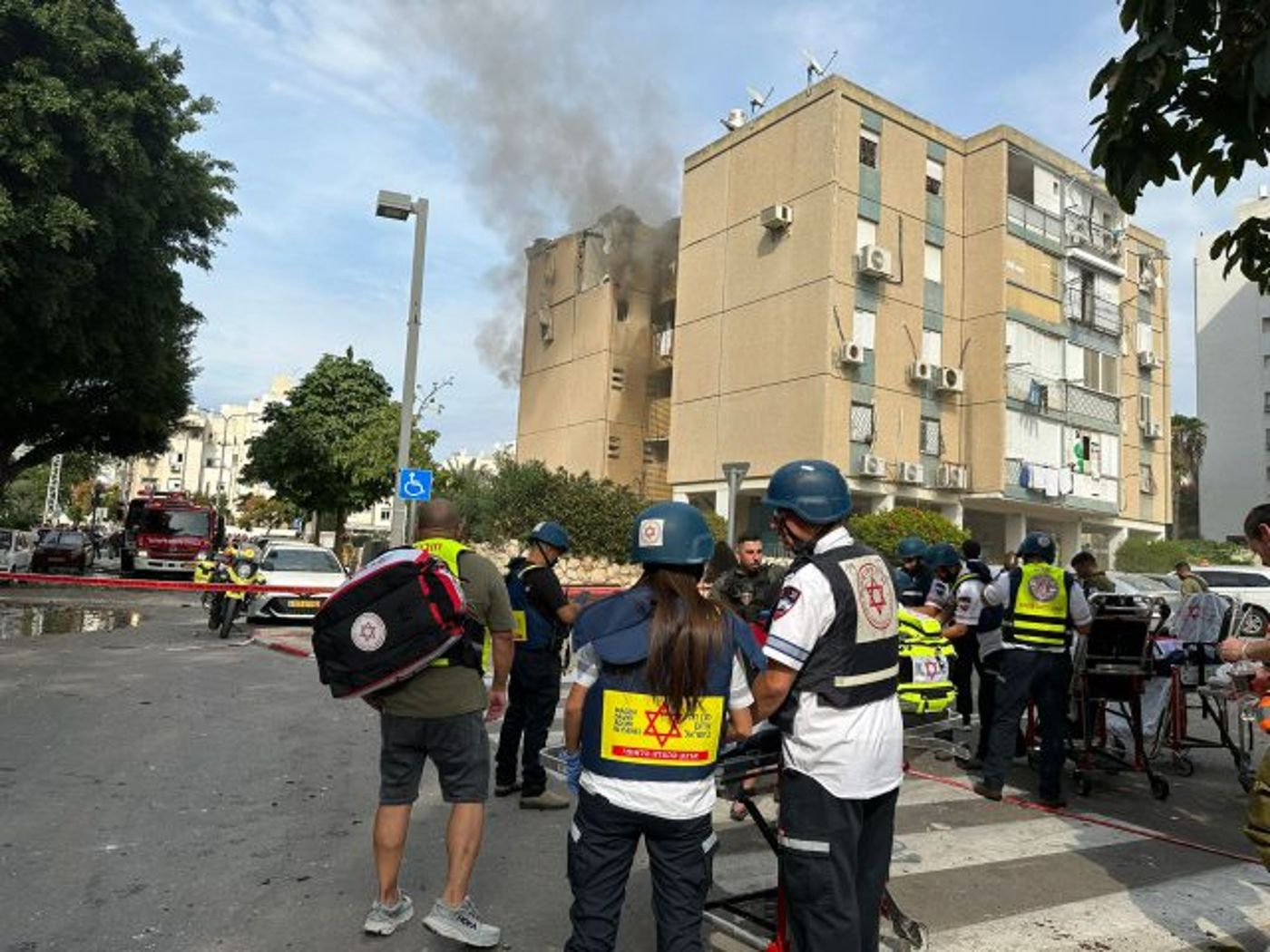מטח חזק מאד לערים באזור המרכז, ארבעה פצועים בת"א
