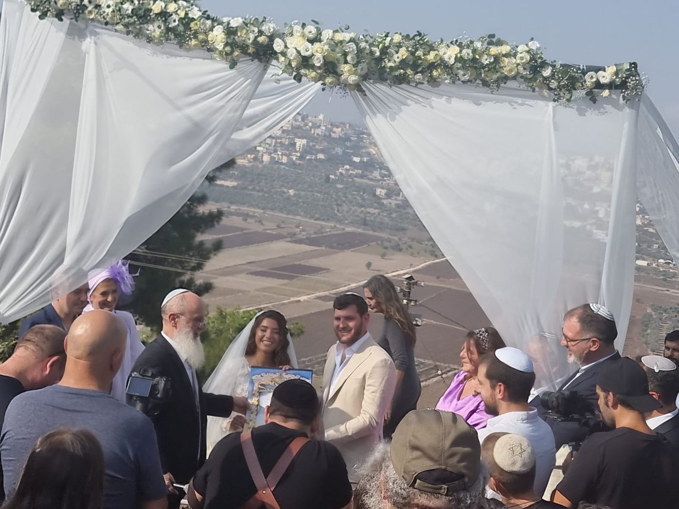 הישוב בשומרון ארגן חתונה לחייל בודד שנשאר בבסיס