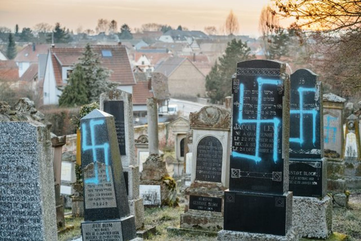 אנטישמיות בבית קברות יהודי