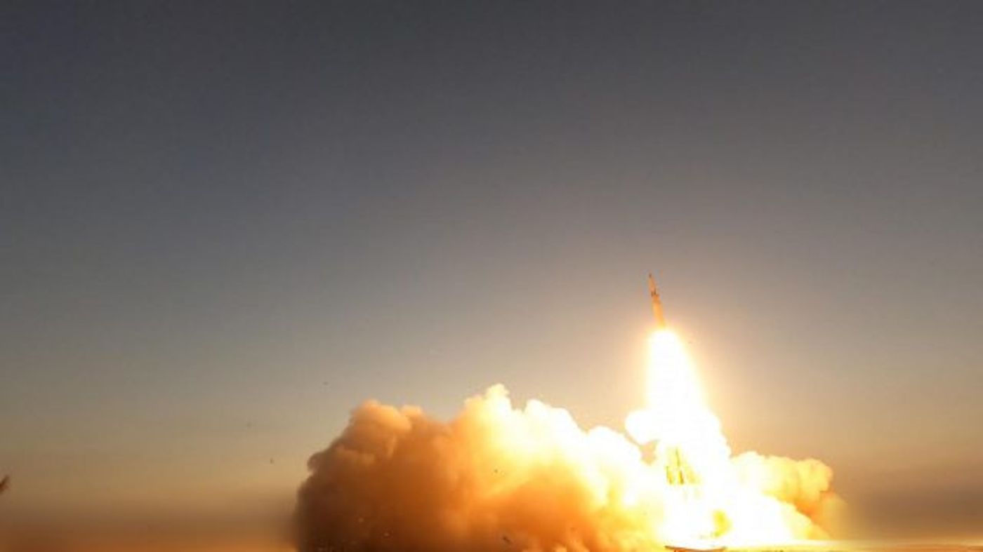 שיגור מיירט חץ (אגף דוברות וקשרי ציבור במשרד הביטחון)