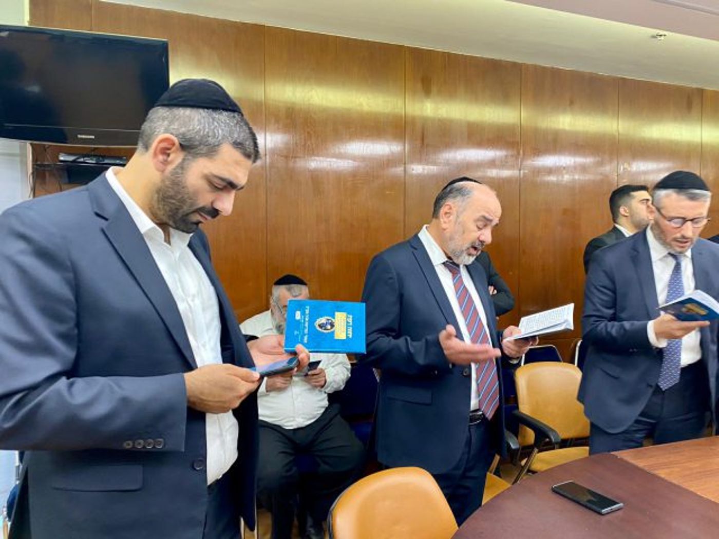 סיעת ש"ס התכנסה למעמד סליחות לשמירת חיילי צה"ל