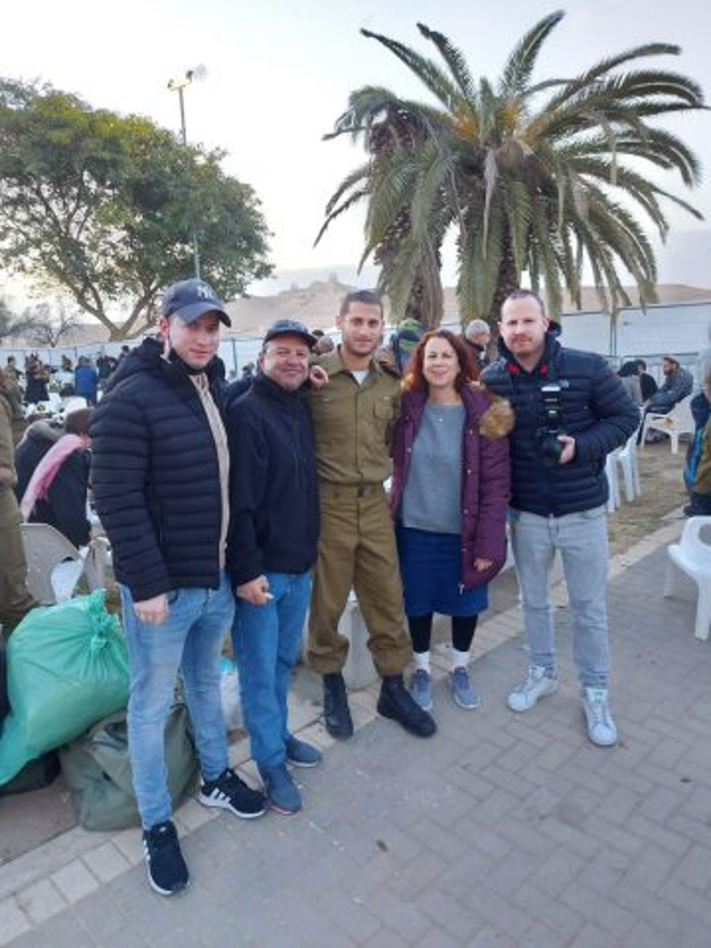 (לירון והמשפחה,