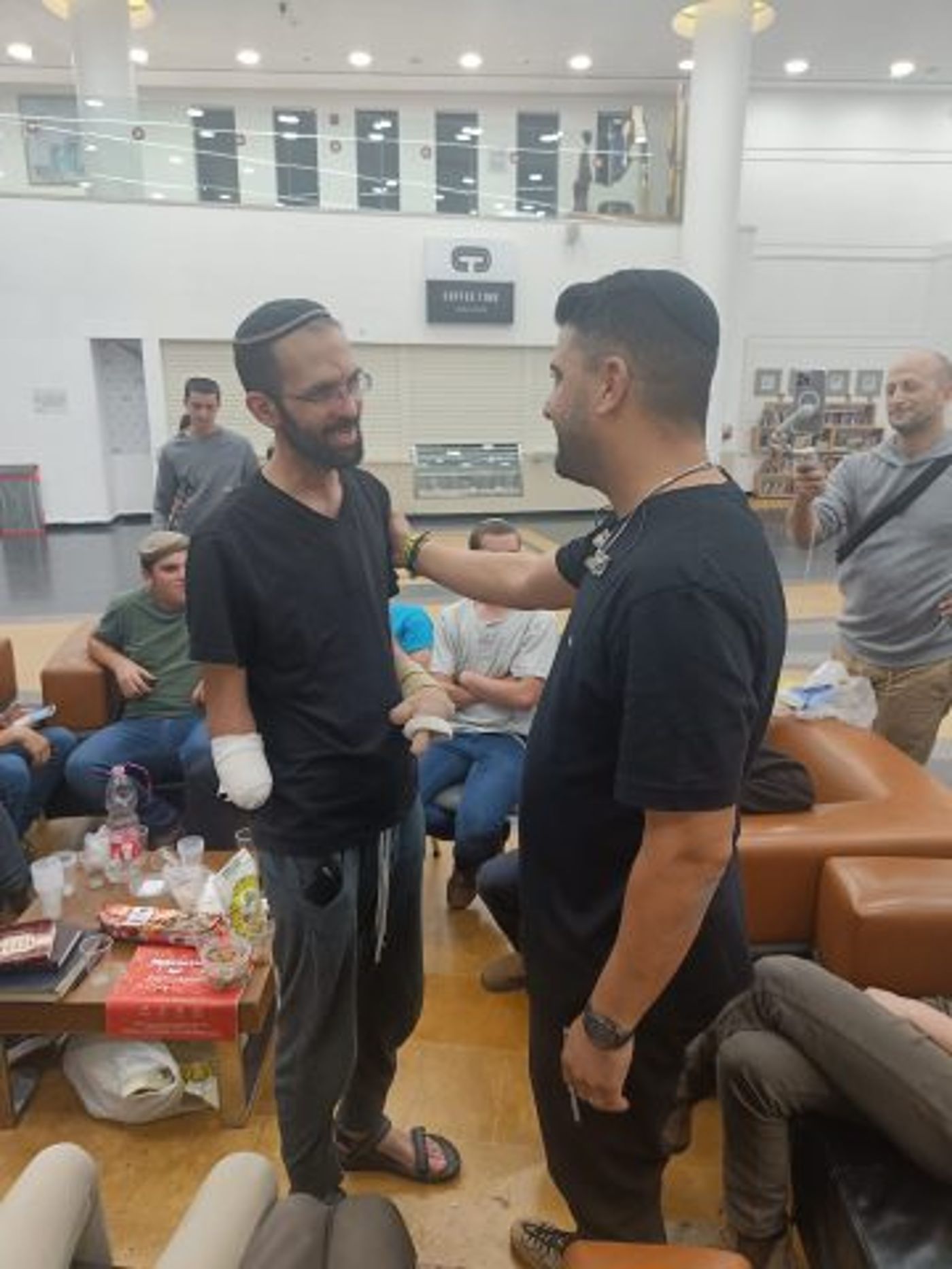 (עם משה פרץ,