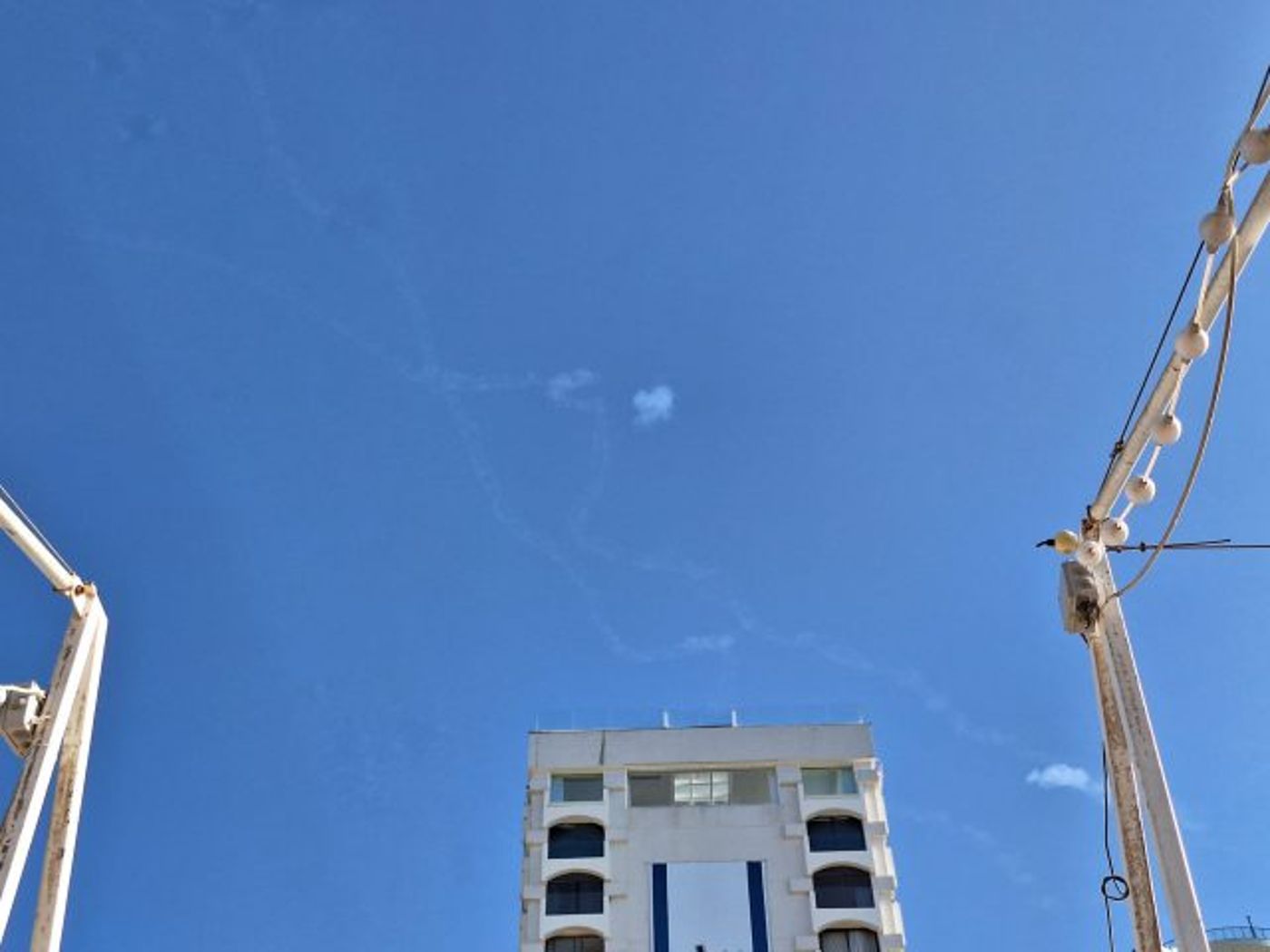 יירוטים מעל תל אביב
