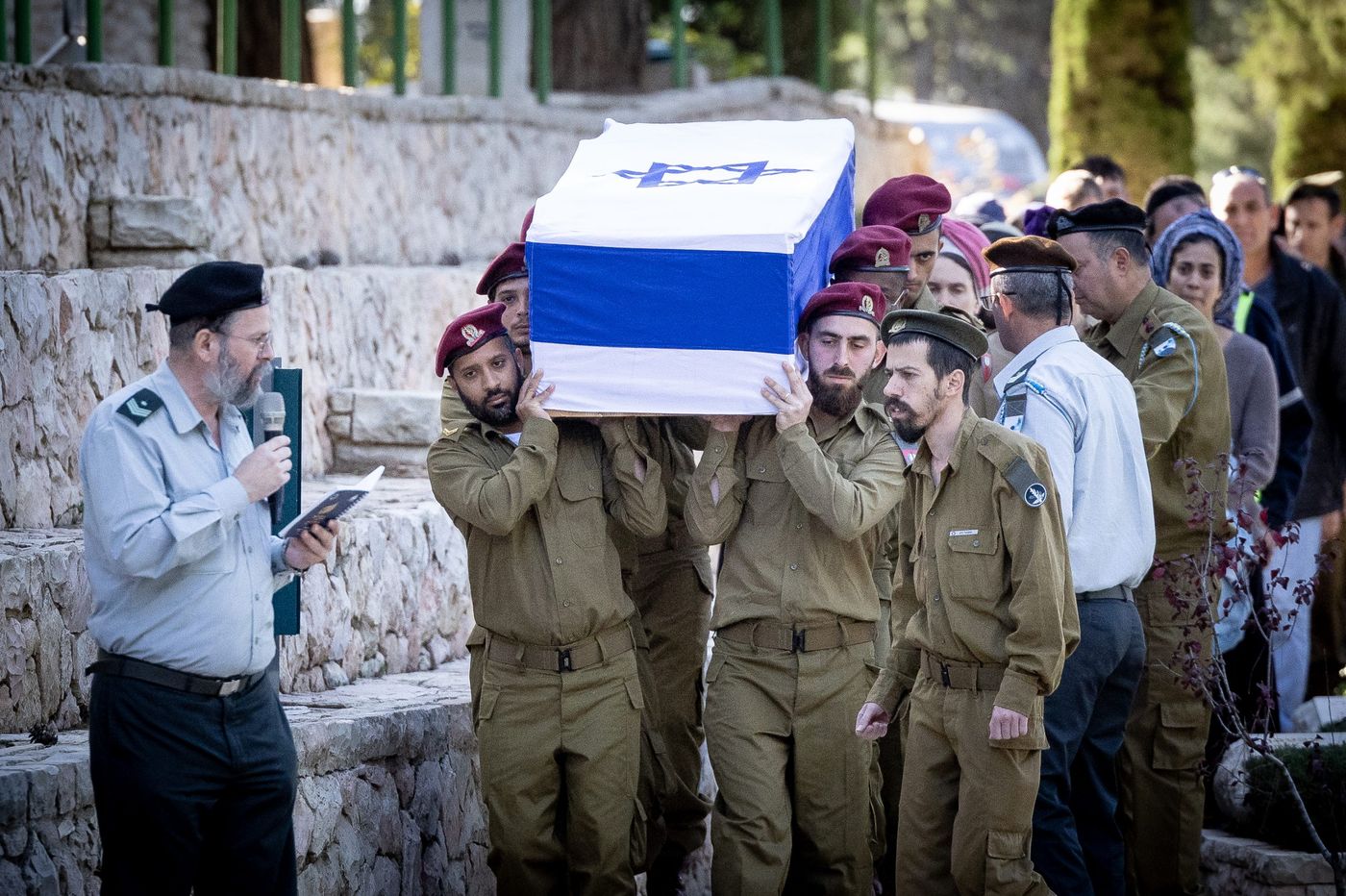 האם השכולה: איך ייתכן שהכרתי כל כך הרבה נופלים