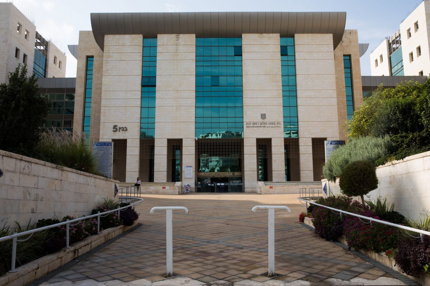 הוארך מעצרו של התובע הצבאי הראשי לשעבר 