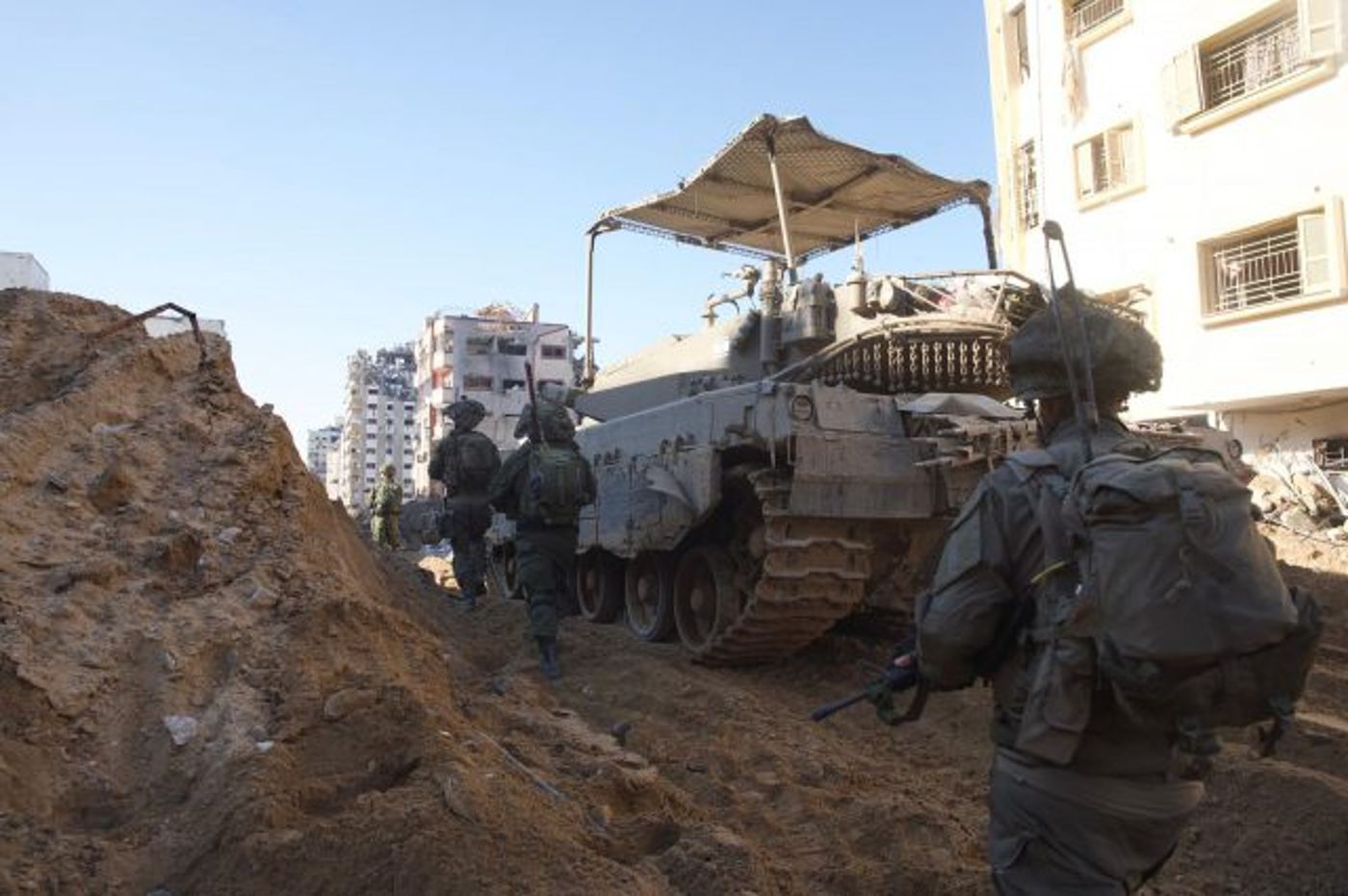 אמל"ח, מנהרות ומשגרים: פעולת צה"ל בעזה נמשכת