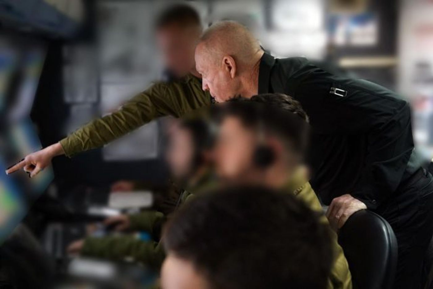 עם לוחמי כיפת ברזל