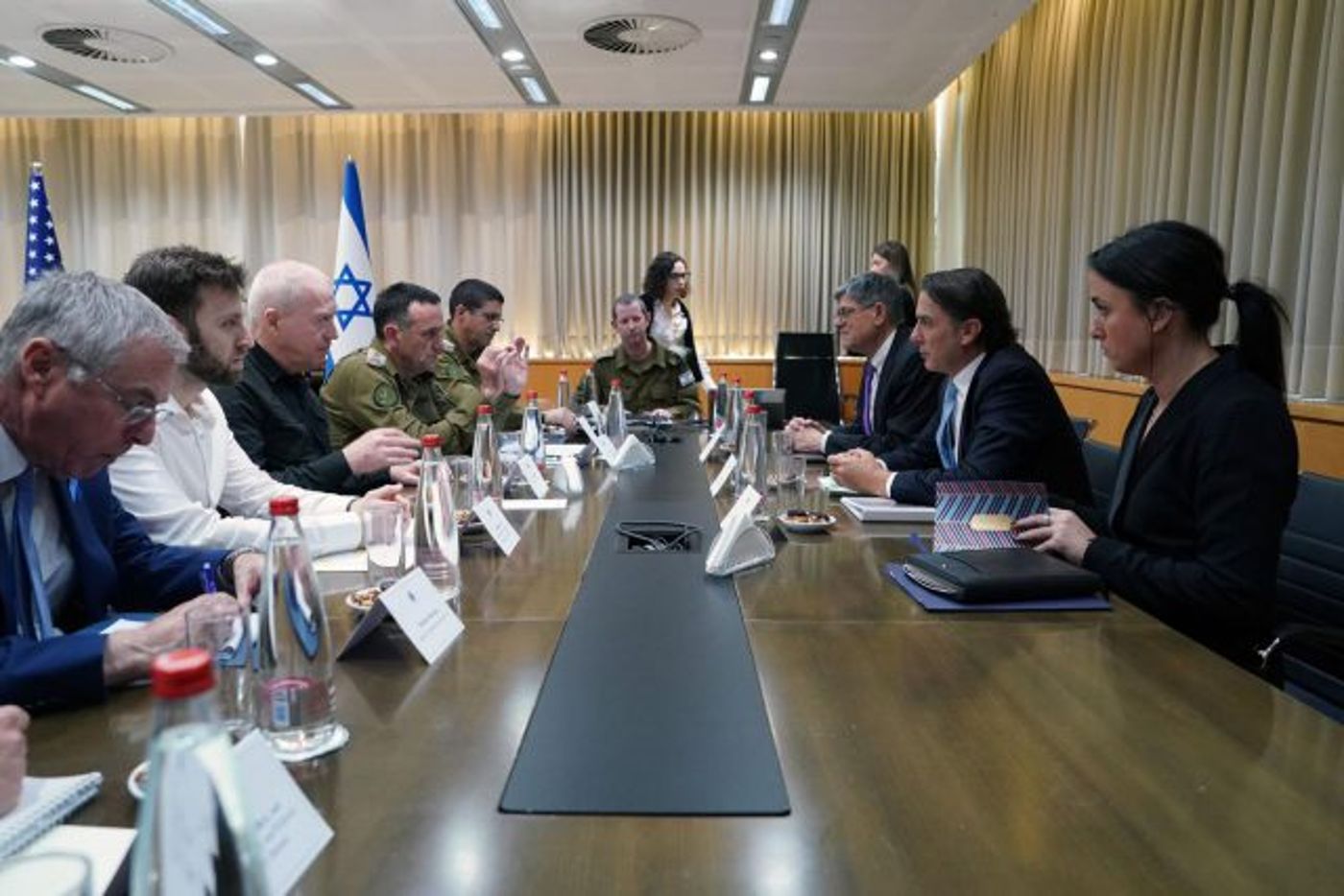 לוח זמנים קצר לפתרון מדיני