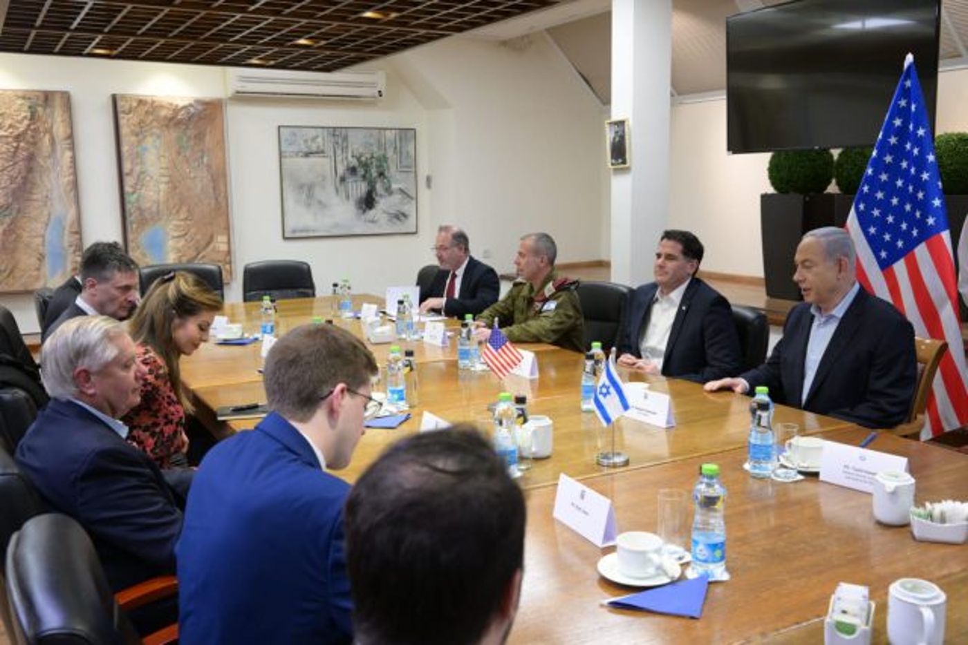 גרהאם לנתניהו: "מחויב להביא יציבות למדינה הזו"