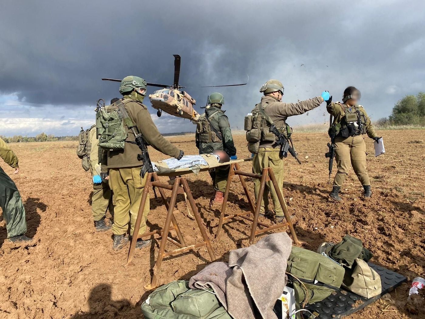 הותר לפרסום: קצין לוחם נפצע באורח קשה ברצועה