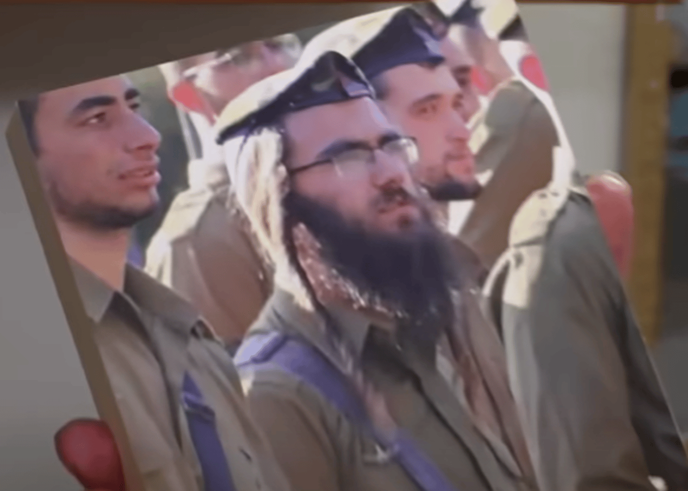 הרב הסרוג ששכל שלושה נכדים בשנה אחת. צפו