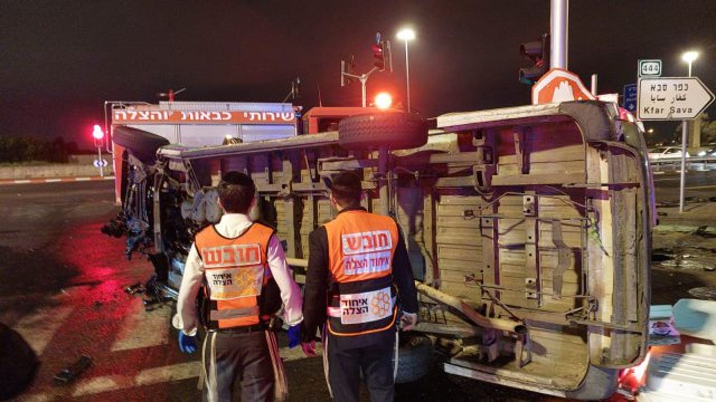 תאונה קטלנית בראש העין: נהג נהרג ועוד 2 פצועים