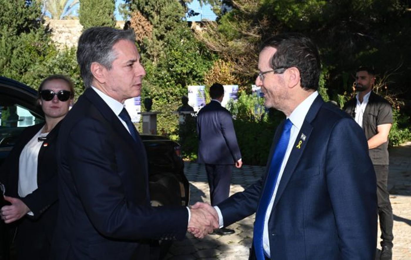הרצוג לבלינקן: ברור שחמאס מפר את כל הכללים