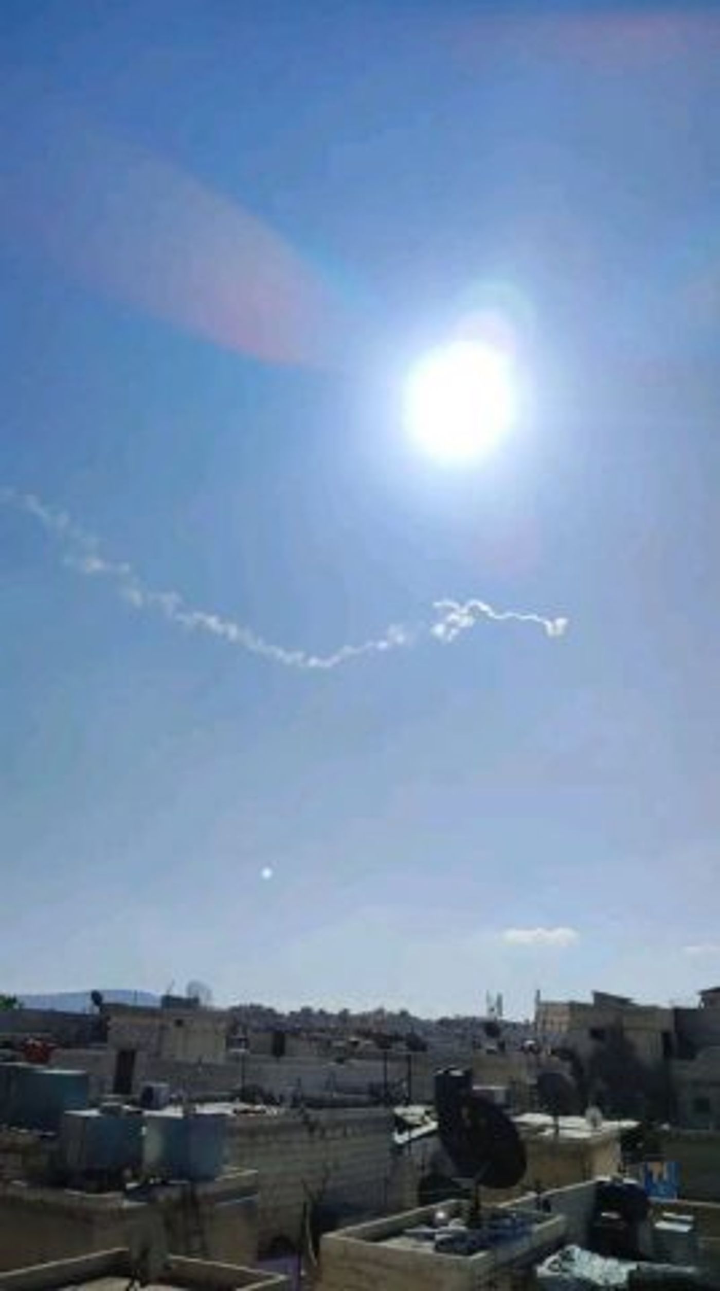 דיווחים בסוריה: פיצוץ עז נשמע בשמי דמשק