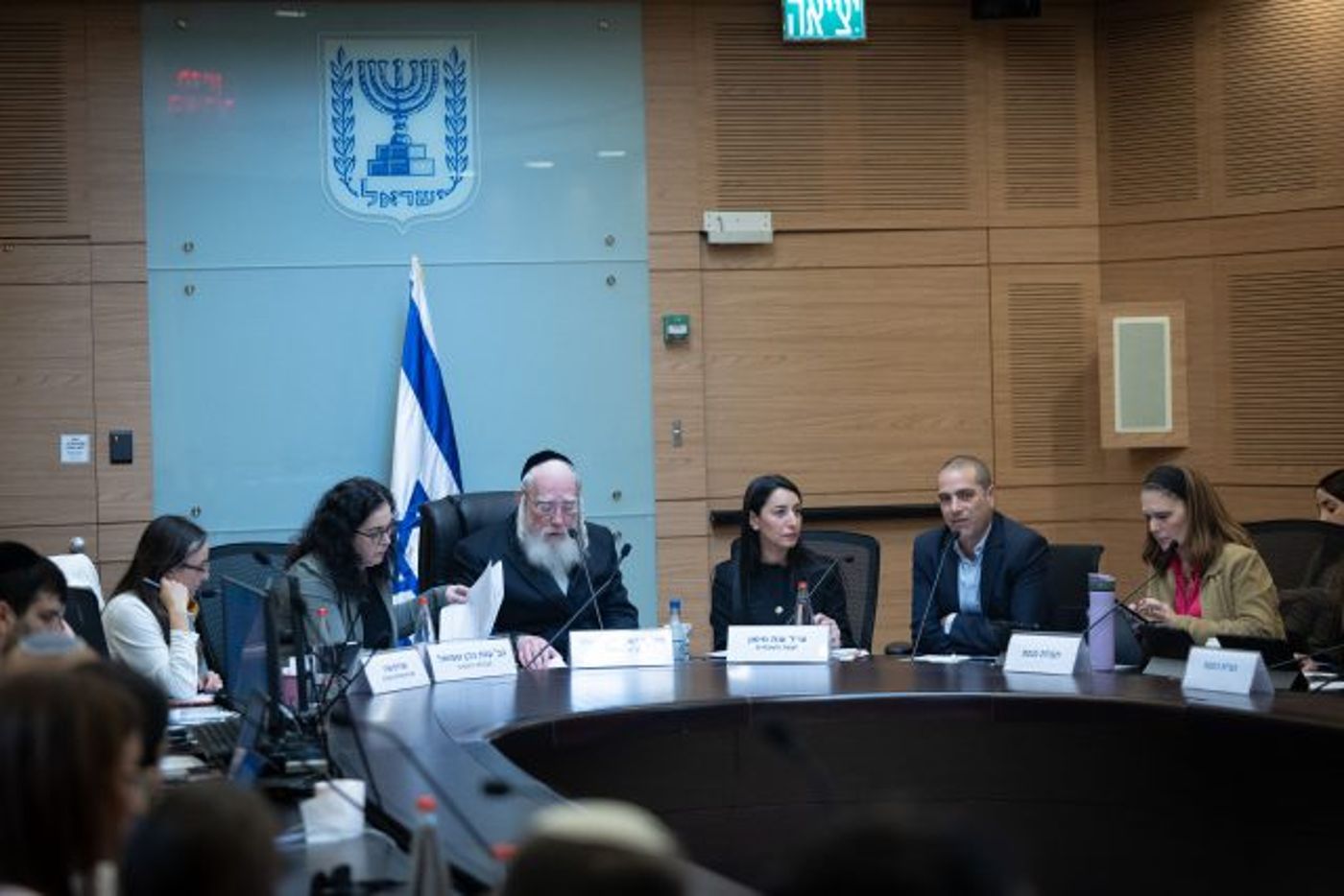 הדיון בוועדה