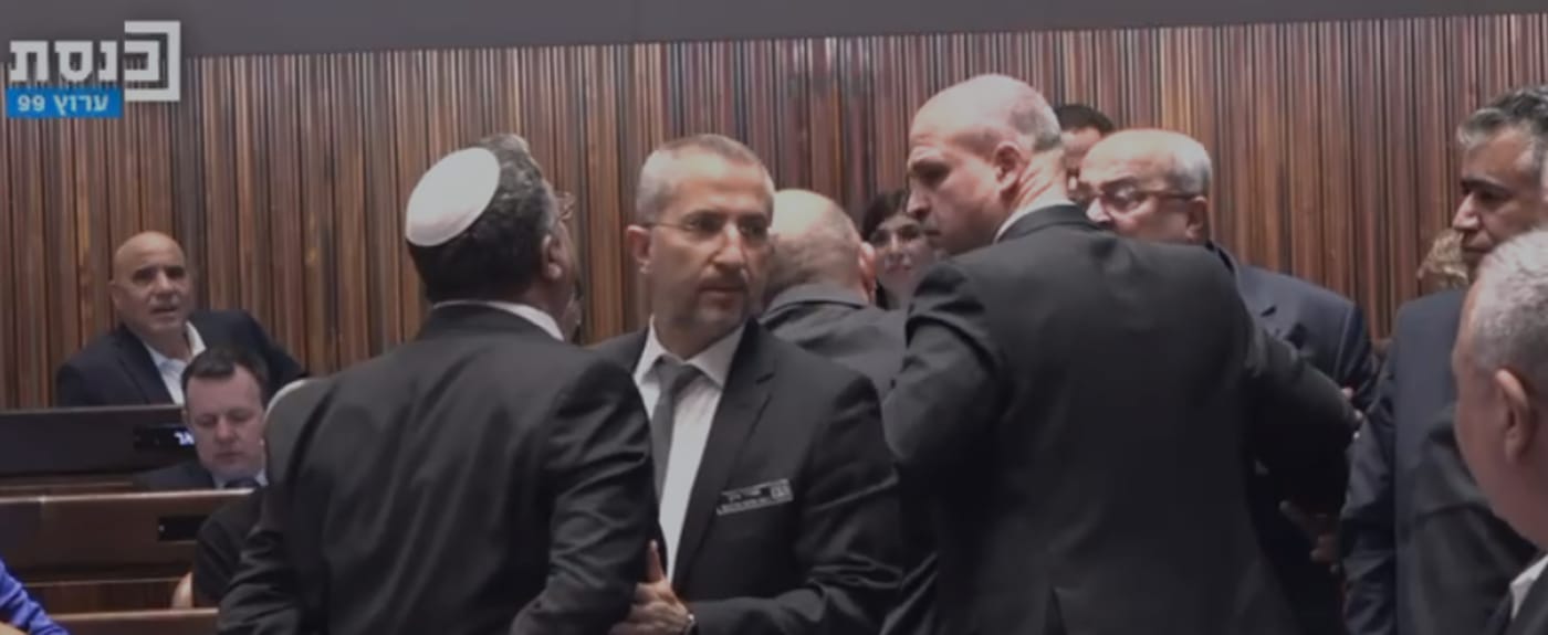 אחמד טיבי לבן גביר: ״כל כלב ביג'י יומו, גזען״ | צפו