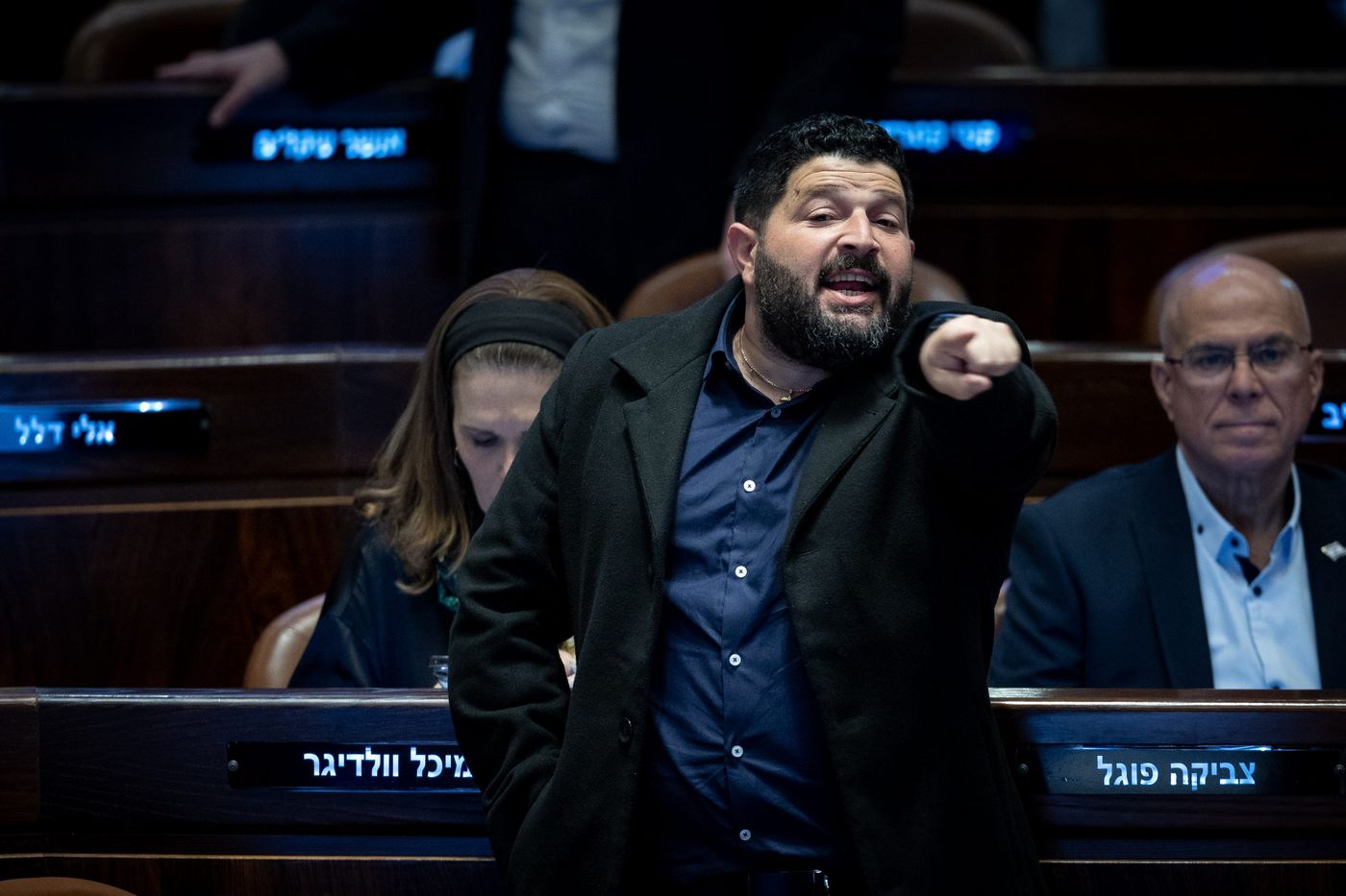 העתירה של אלמוג כהן נדחתה: "לא ארפה את ידיי"