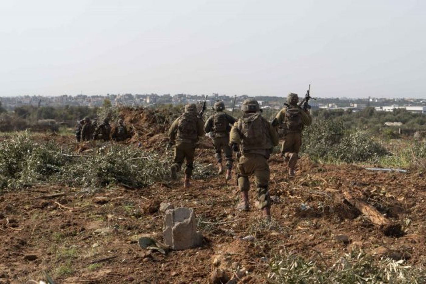 הפשיטה בשיפא נמשכת: מעל 200 מחבלים חוסלו