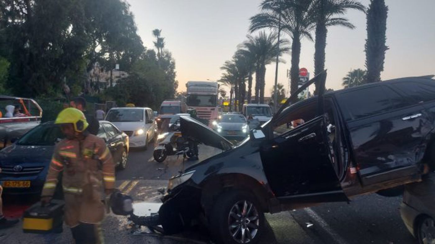6 פצועים בתאונה בין ארבעה כלי רכב בחיפה