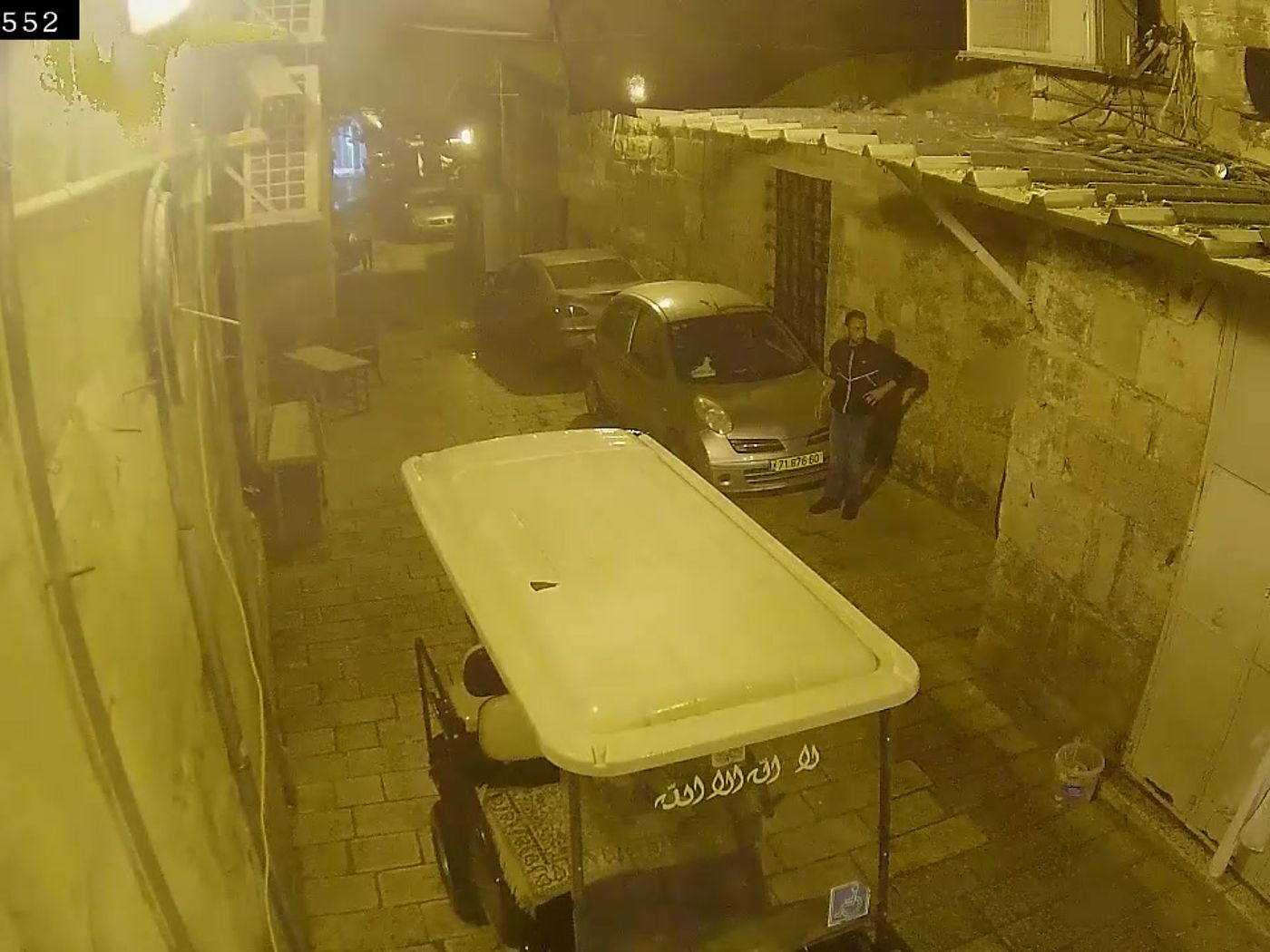 ערבי שטף חרדי עם צינור מים וישלם עשרות אלפי שקלים