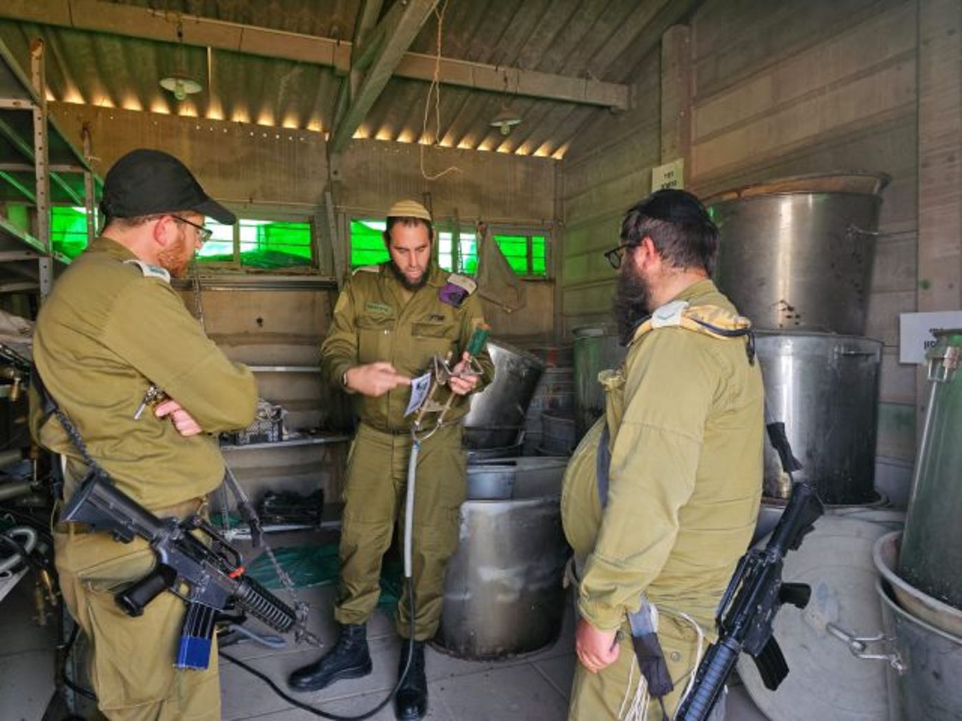 פסח בצה"ל: "מעטפת ברמה של חמישה כוכבים ומעלה"