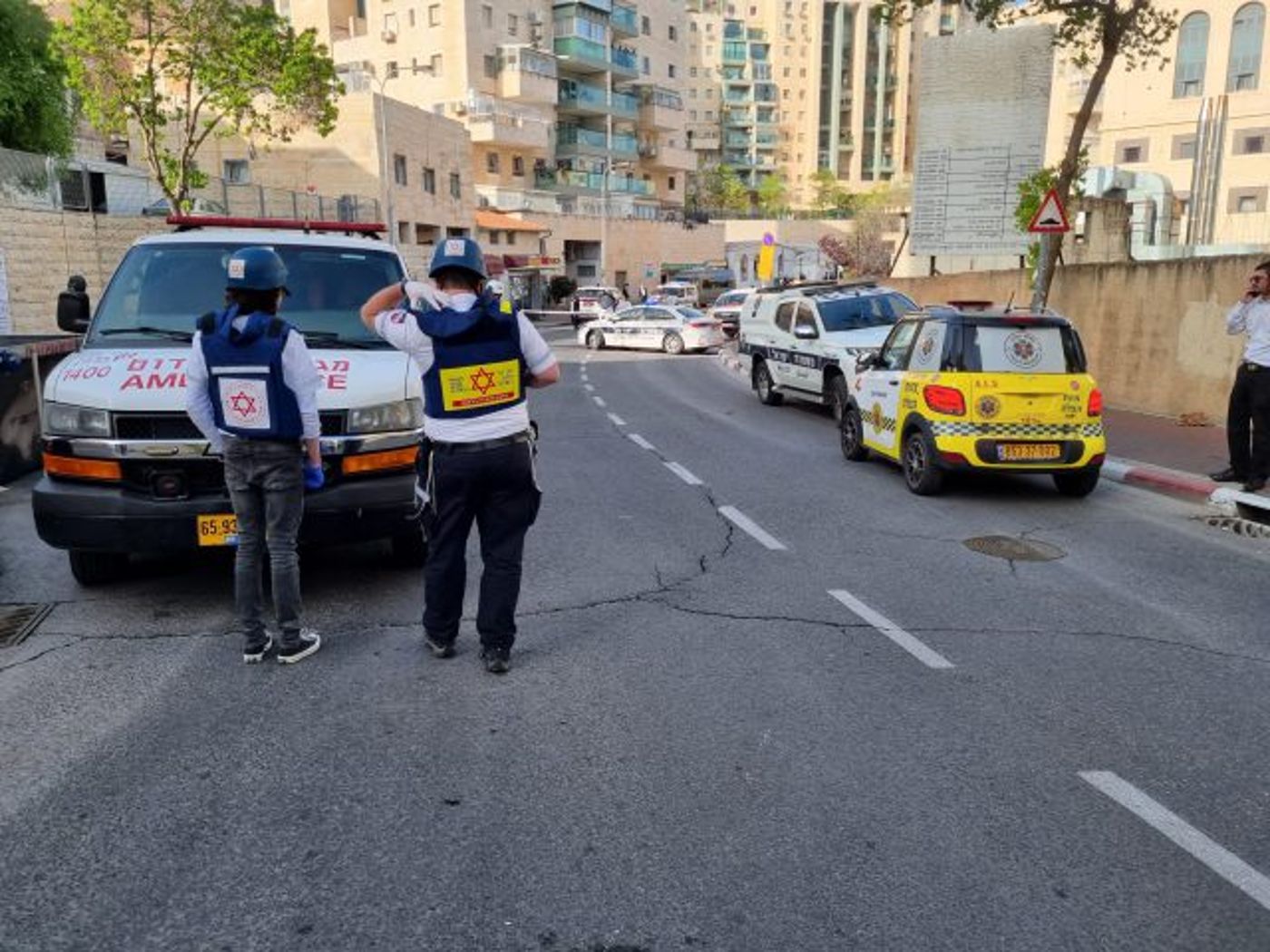 שני פצועים בפיגוע דריסה בירושלים; המחבלים נמלטו