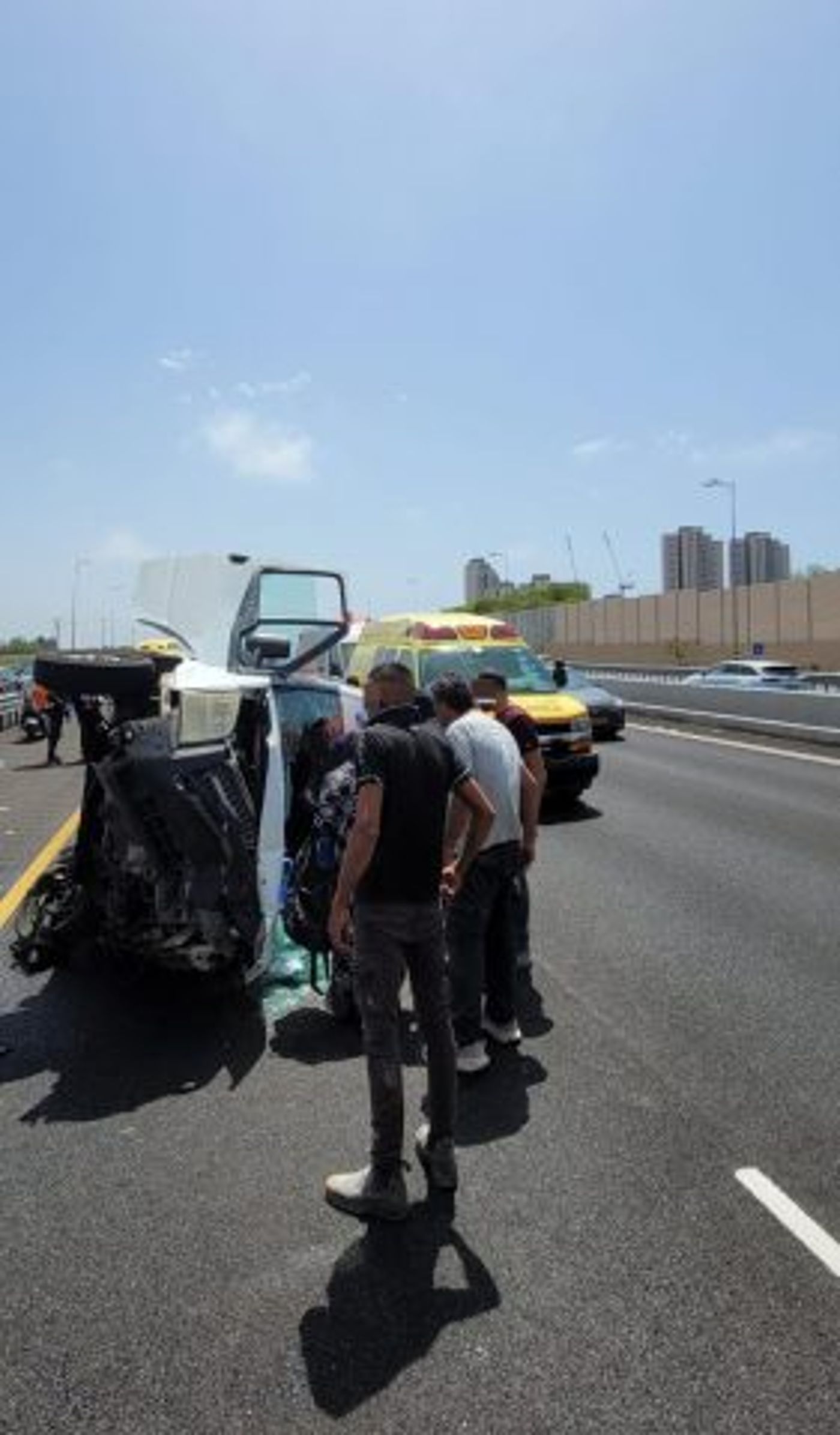 מחלף אולגה: 8 פצועים בתאונה בין שני מיניבוסים