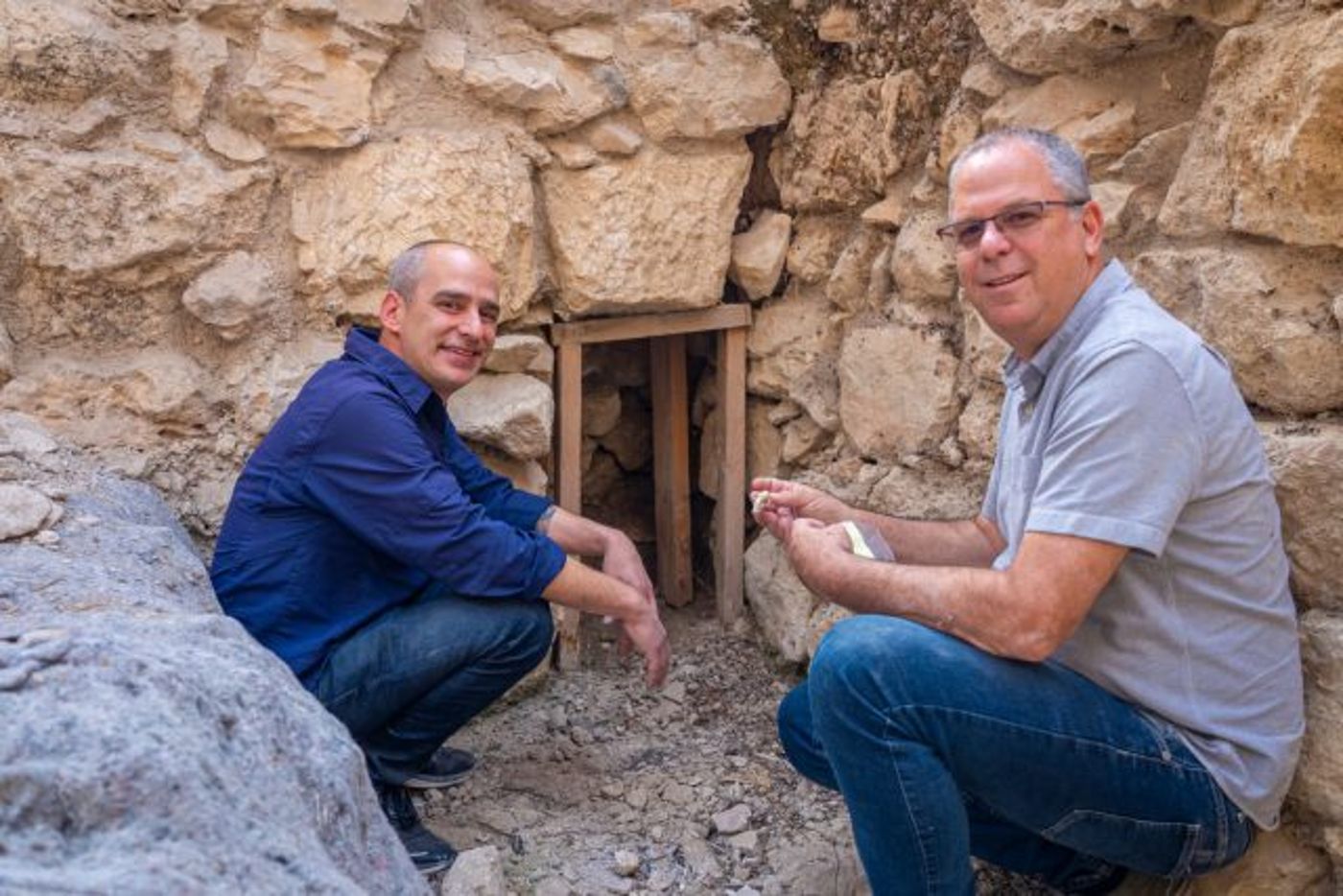 פרופ' יובל גדות וד"ר ג'ו עוזיאל (יניב ברמן, עיר דוד)