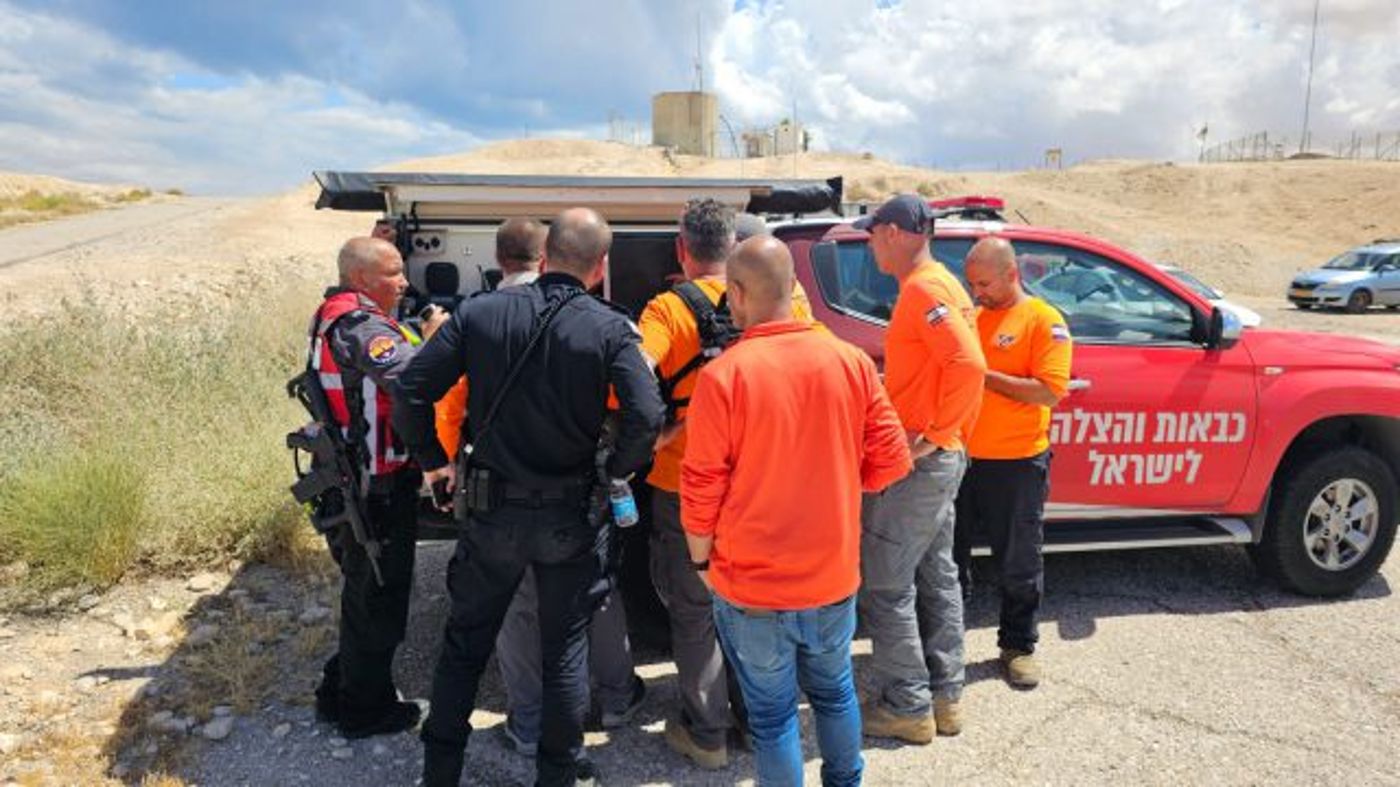 בעקבות הגשמים: 110 מטיילים תקועים בים המלח