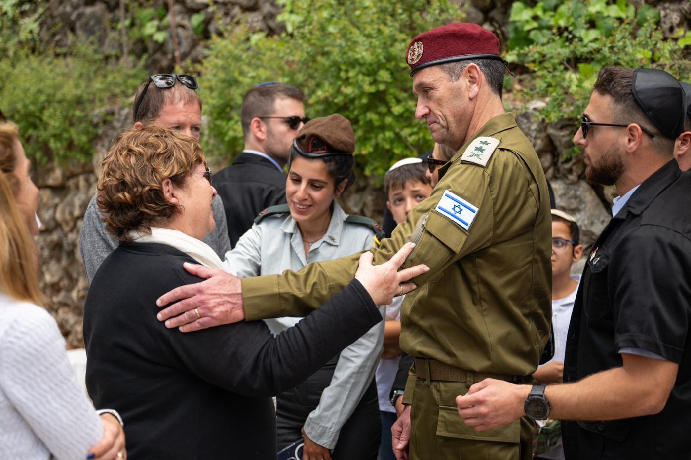 צפו: מפקדי צה"ל פוקדים את הקברים הצבאיים