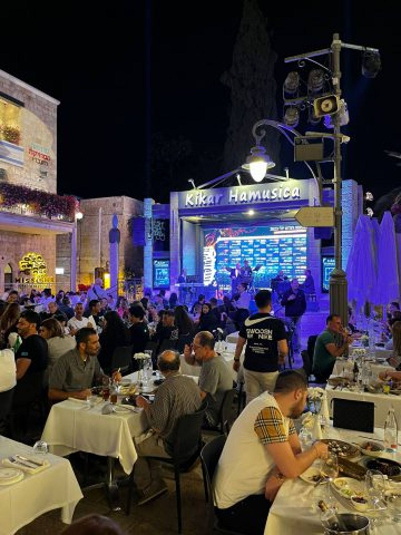 כאן הכל קורה – כיכר המוזיקה המחודש בירושלים