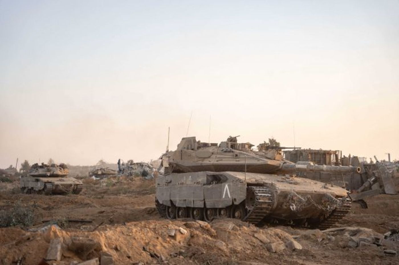 הכוחות פועלים במספר מקומות במקביל (דובר צה"ל)