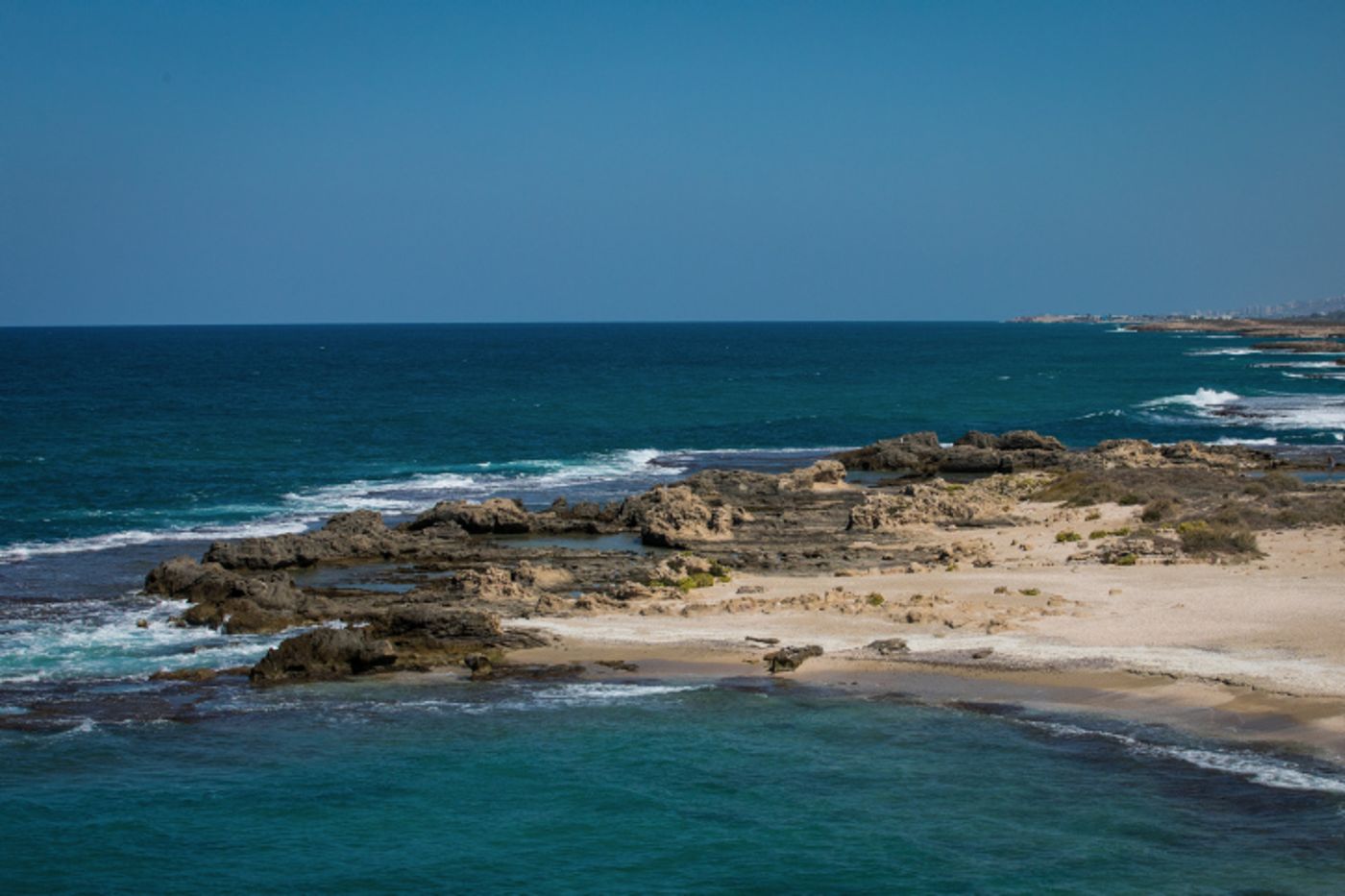 משרד הבריאות הודיע: אזהרת רחצה בחוף דור