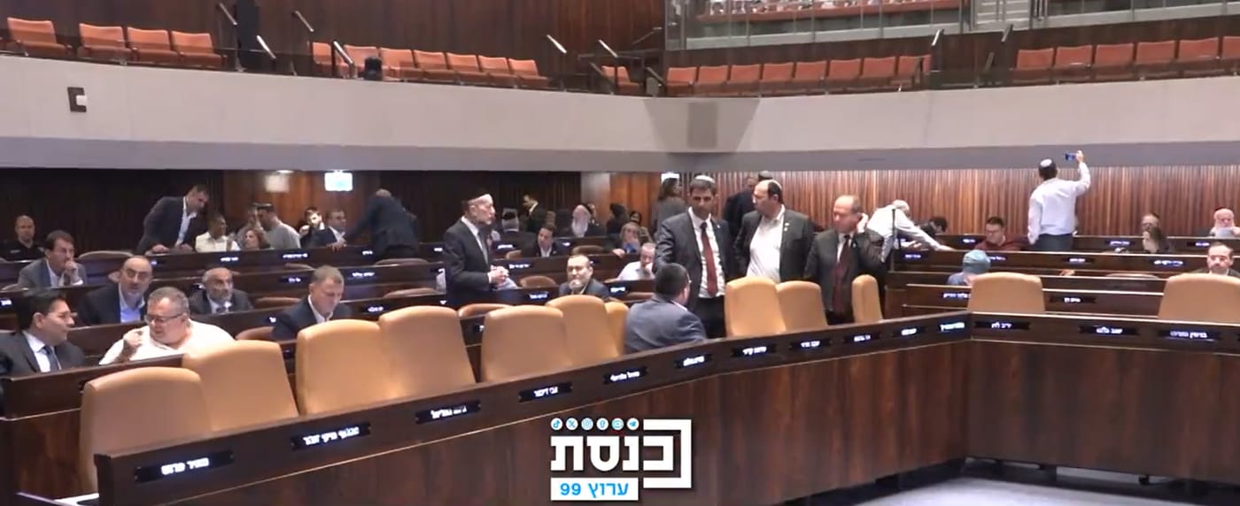 גלנט התנגד: אושרה החלת דין הרציפות על חוק הגיוס