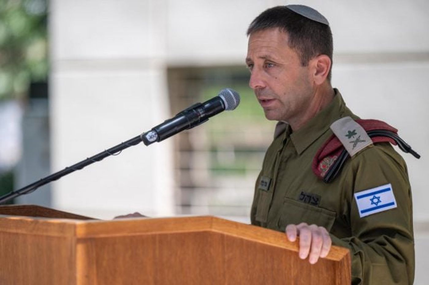 הסרוג השלישי במטכ"ל: דרגת אלוף לאבי בלוט