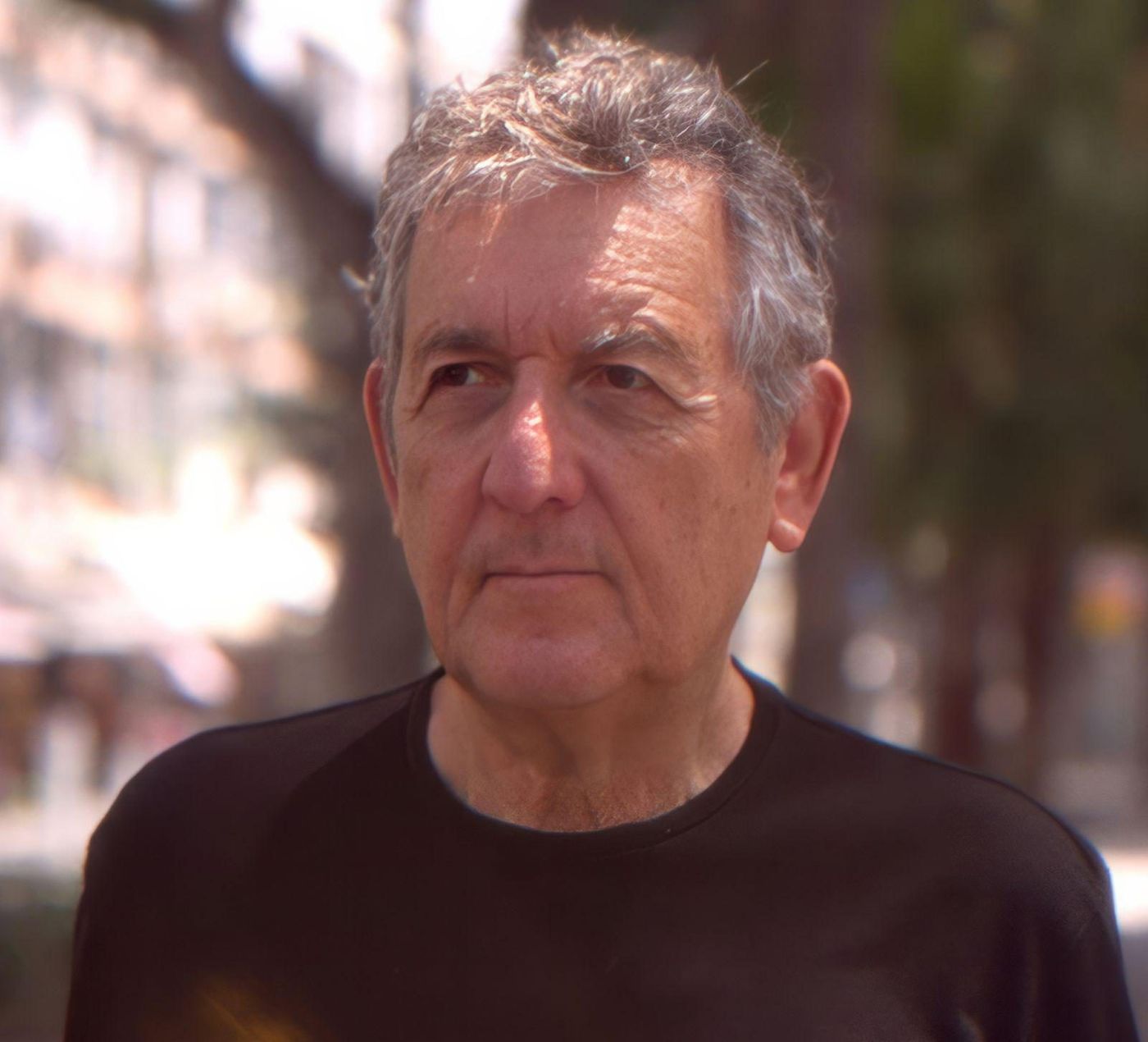 "במקום אחר": יוני רכטר בשיר חדש