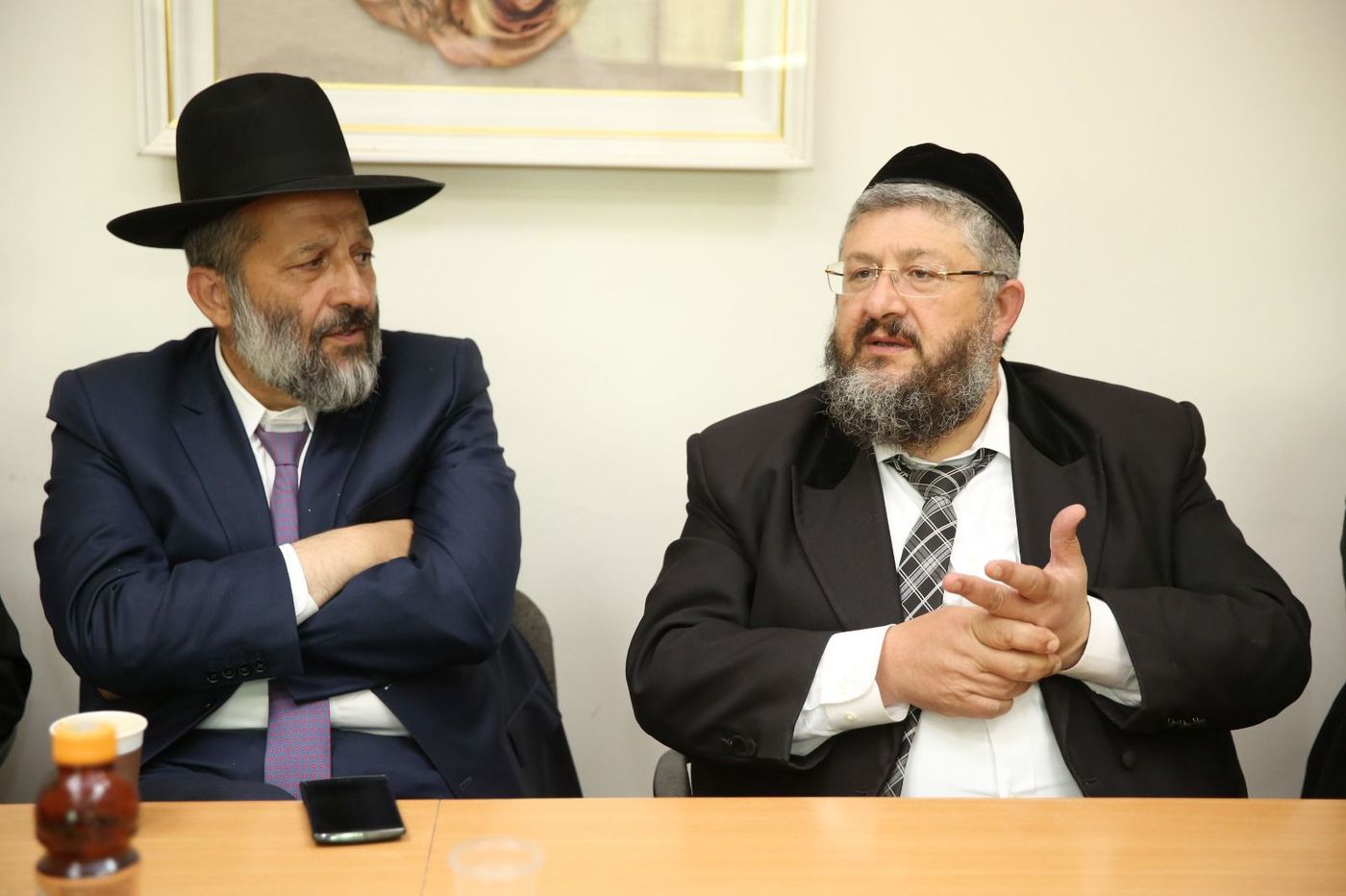 אריה דרעי סופד לאחיו: "צר לי עליך אחי, נעמת לי מאוד"