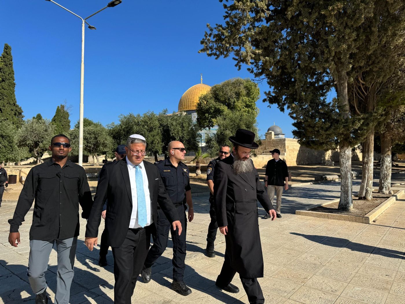 השר בן גביר עלה להר הבית: "להתפלל על החטופים"