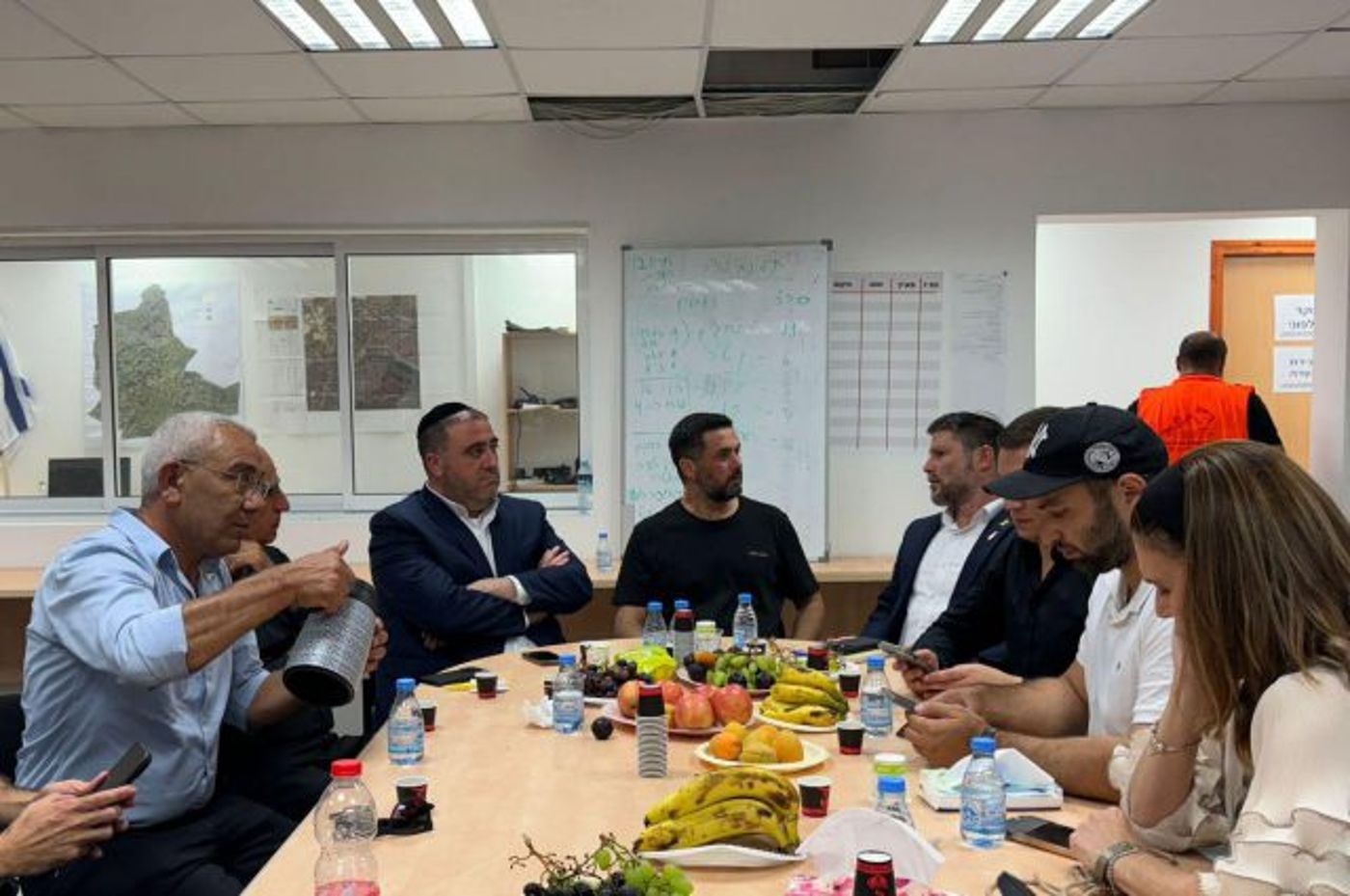 השרים הגיעו למג'דל שמס: "עם ישראל כולו אתכם"