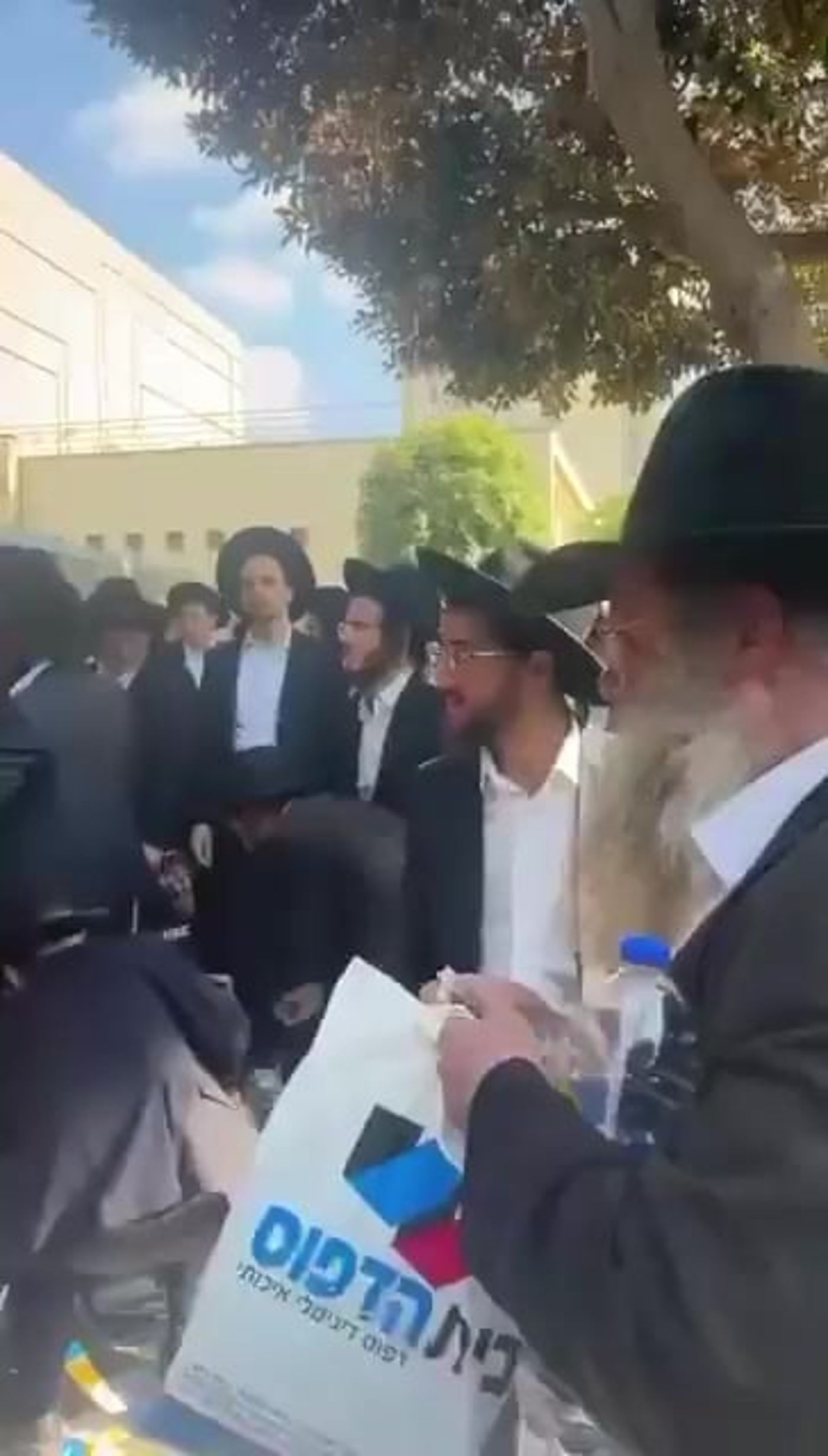 הפלג הירושלמי פוצצו כנס שערך צה"ל לעידוד גיוס חרדים